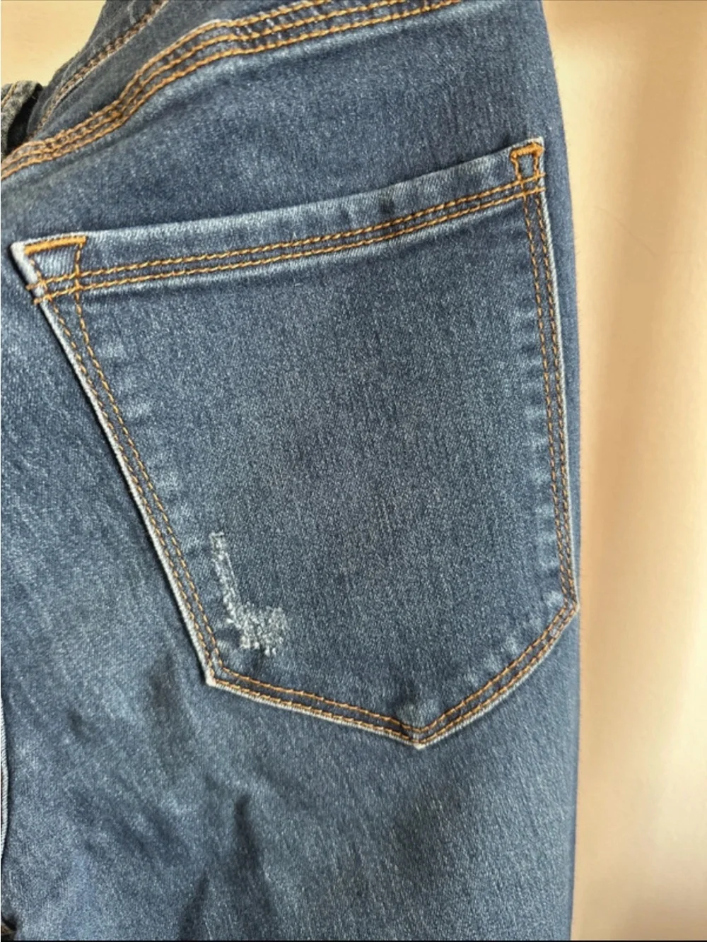 Free People Distressed Blue Jeans 💙 size 29